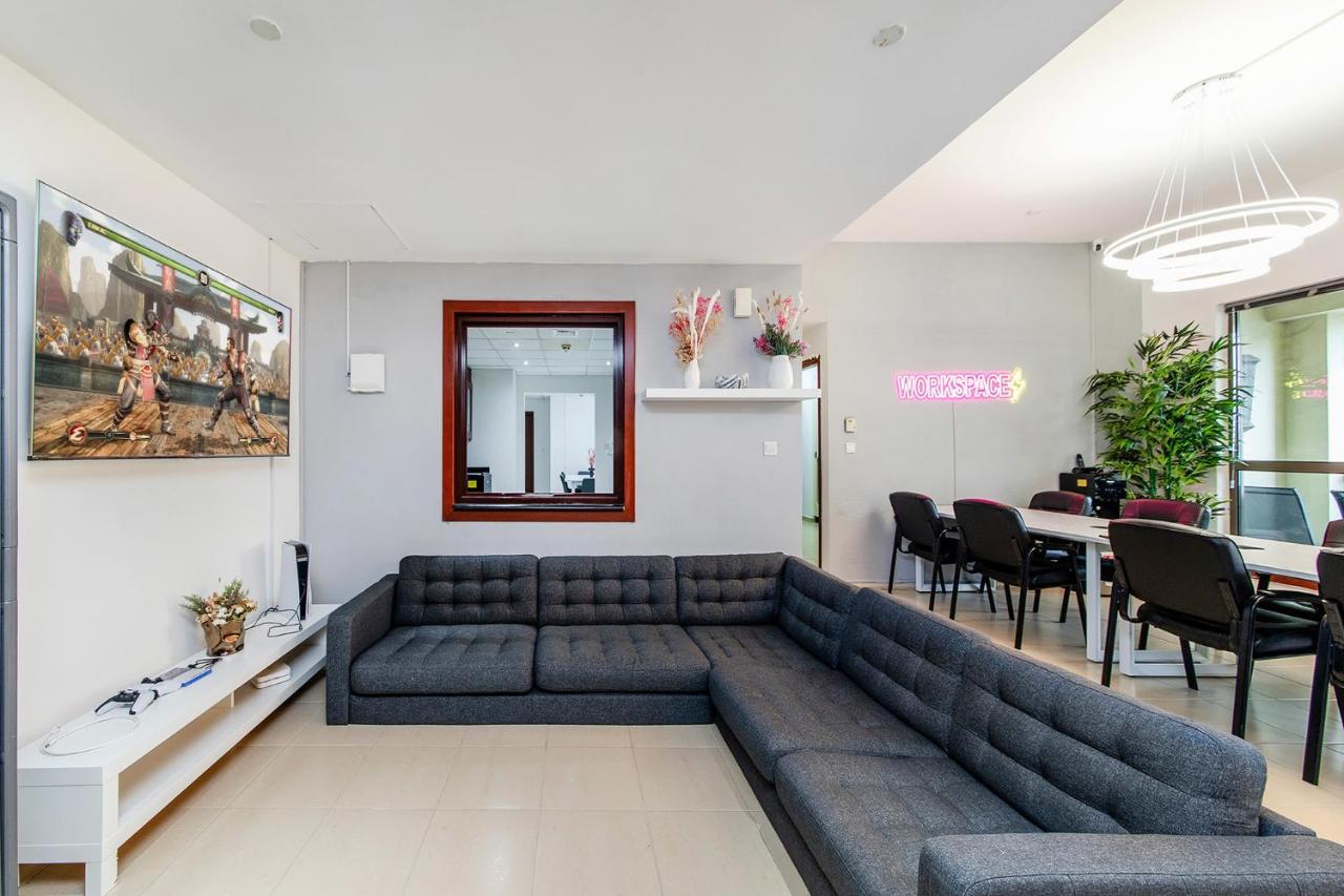 Berloga Capsule Jbr Hostel Dubai Luaran gambar