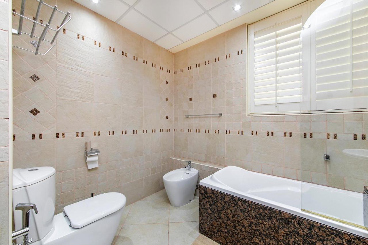 Berloga Capsule Jbr Hostel Dubai Luaran gambar