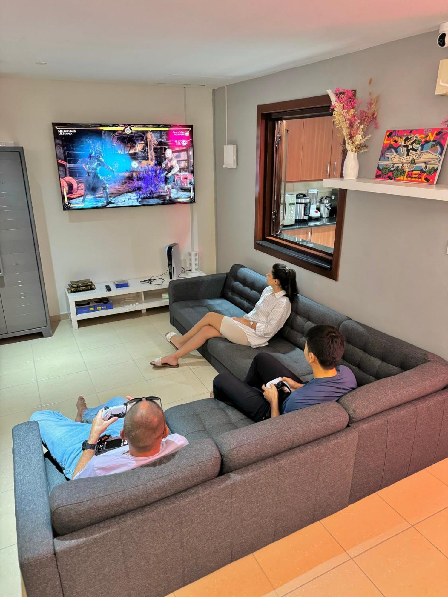 Berloga Capsule Jbr Hostel Dubai Luaran gambar