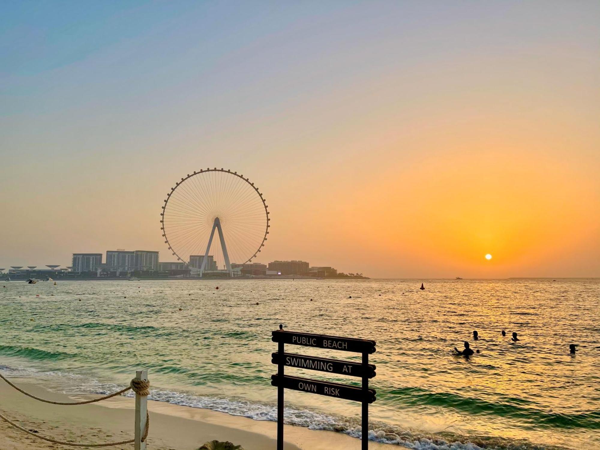 Berloga Capsule Jbr Hostel Dubai Luaran gambar